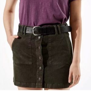 American Eagle Corduroy Skirt Size 6 L Olive Green